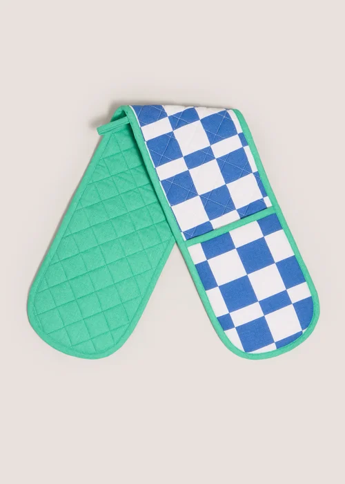 Blue Checkerboard Oven Gloves (18x92cm) Image 1
