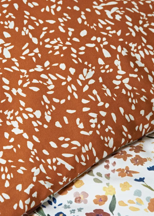 Orange Watercolour Floral Pattern Duvet Set - Single Image 3