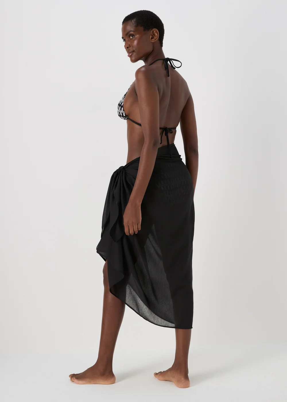 Black Sarong - One Size Image 2