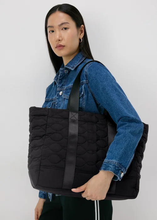 Black Quilted Tote Bag - One Size Image 1