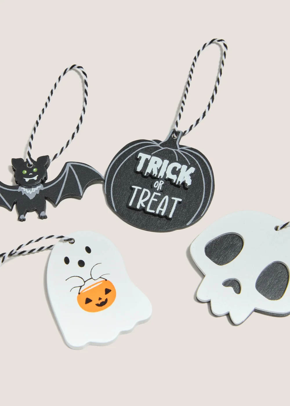 8 Pack Halloween Hanging Decorations Image 2