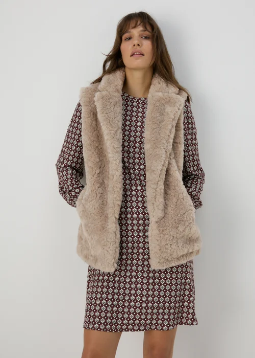 Beige Fur Gilet - 8 Image 1