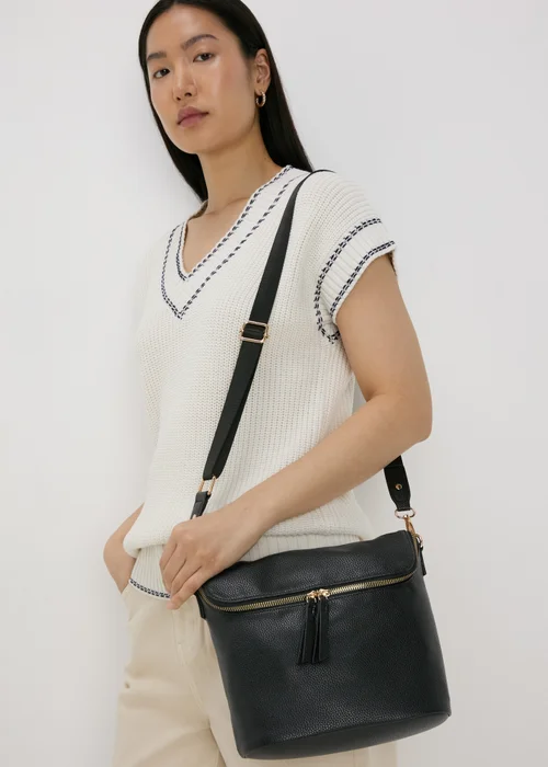 Black Messenger Bag - One Size Image 1