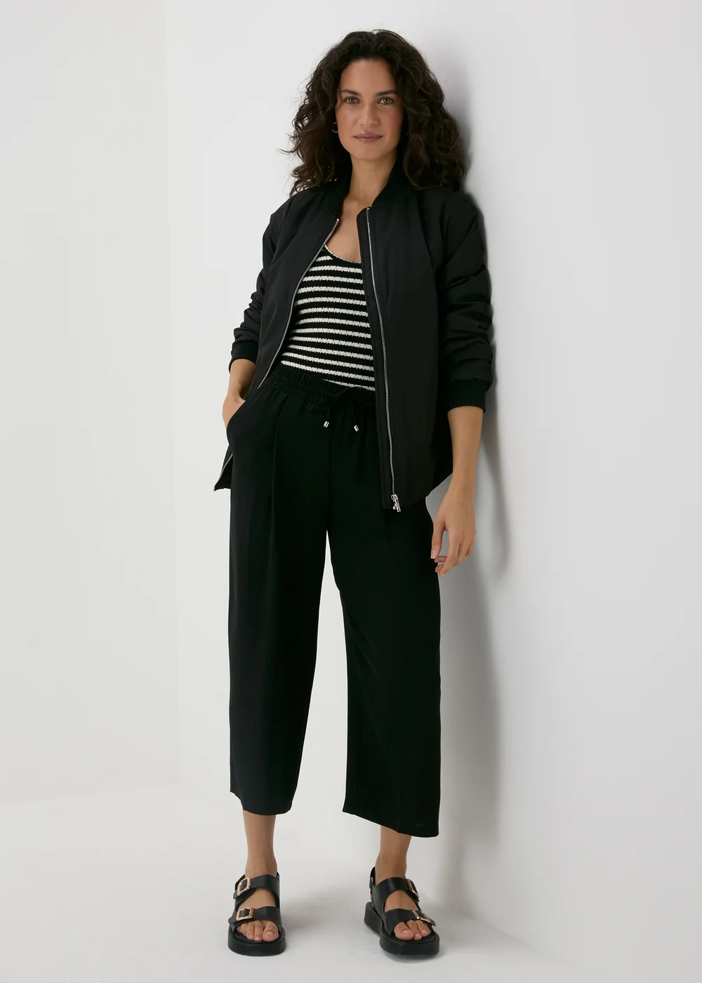 Black Airflow Cropped Trousers - 8 Image 4