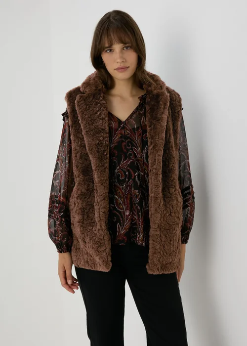 Brown Fur Gilet - 8 Image 1