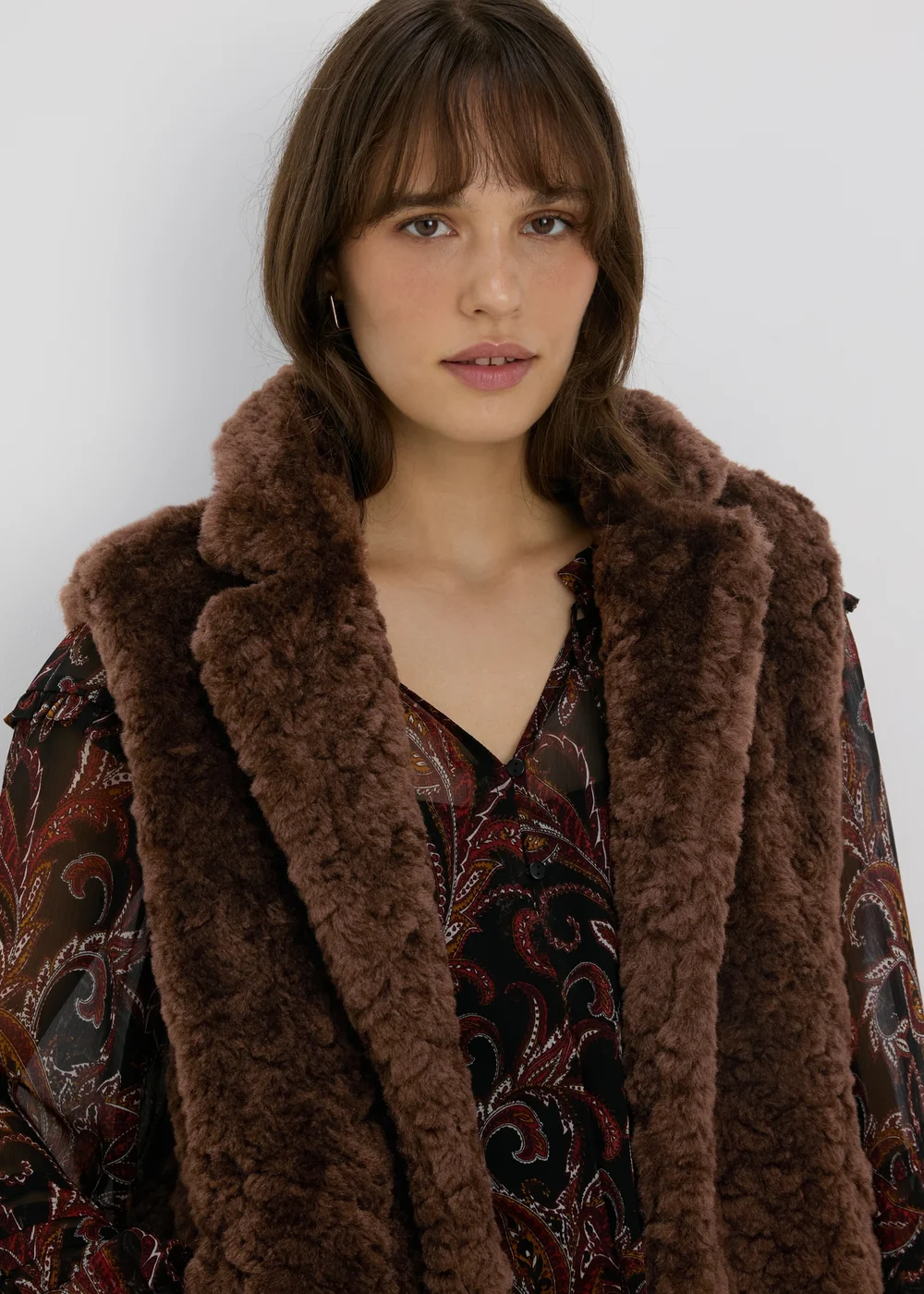 Brown Fur Gilet - 8 Image 3