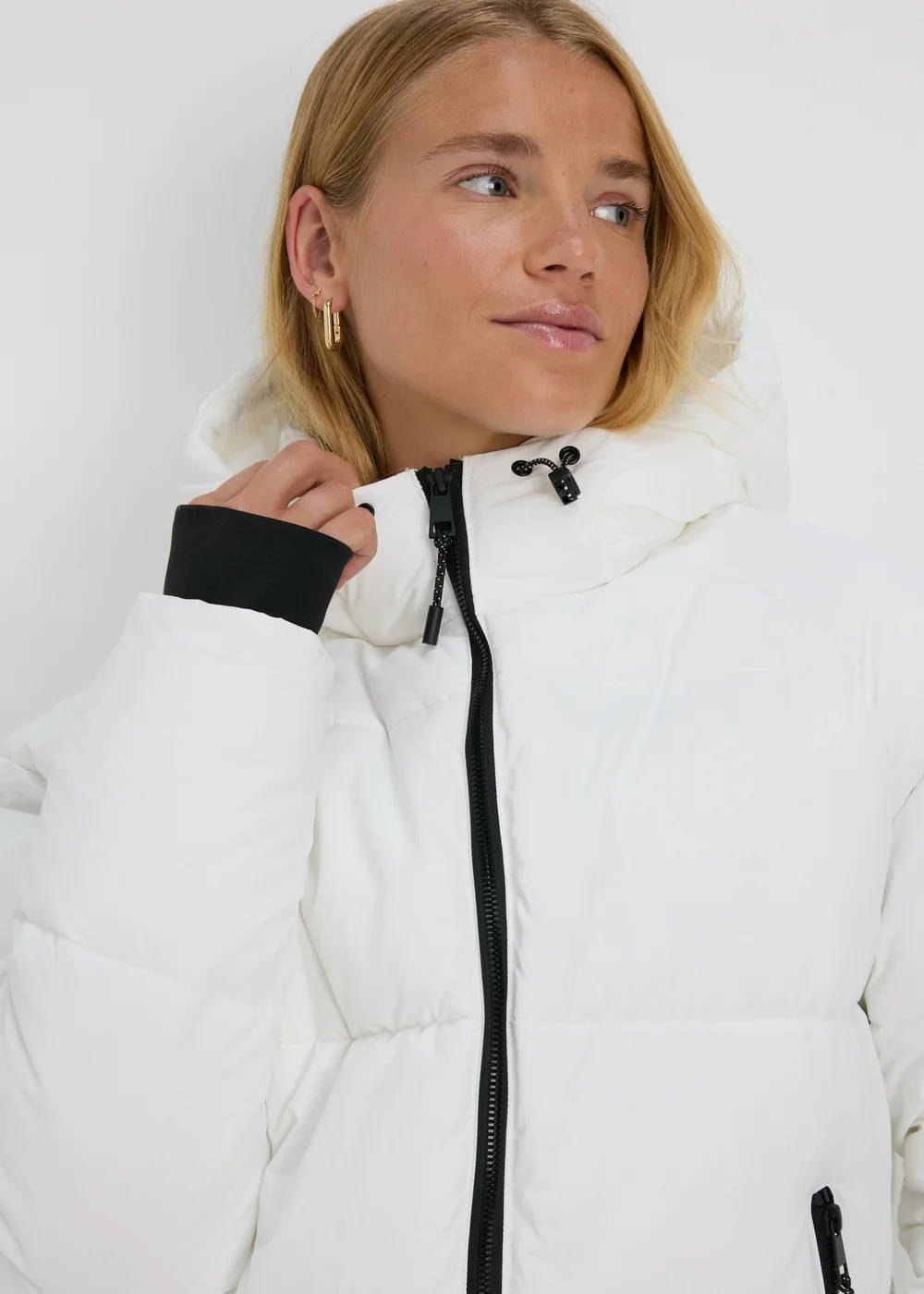 White Padded Short Coat - 8 Image 3