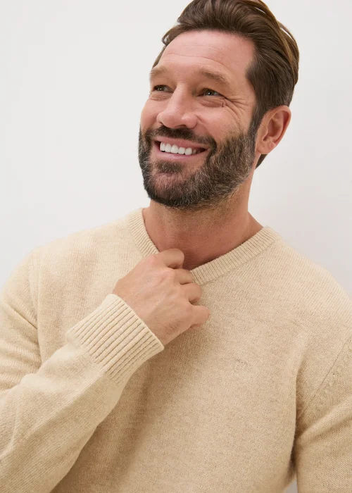 Lincoln Ecru Lambswool V Neck Jumper - S Image 3