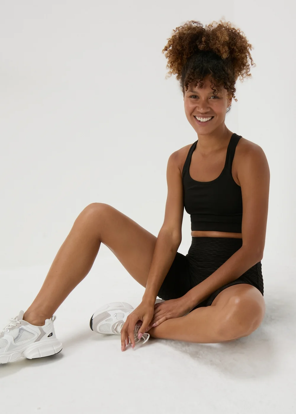 Souluxe Ruched Black Cycling Shorts - 8 Image 4