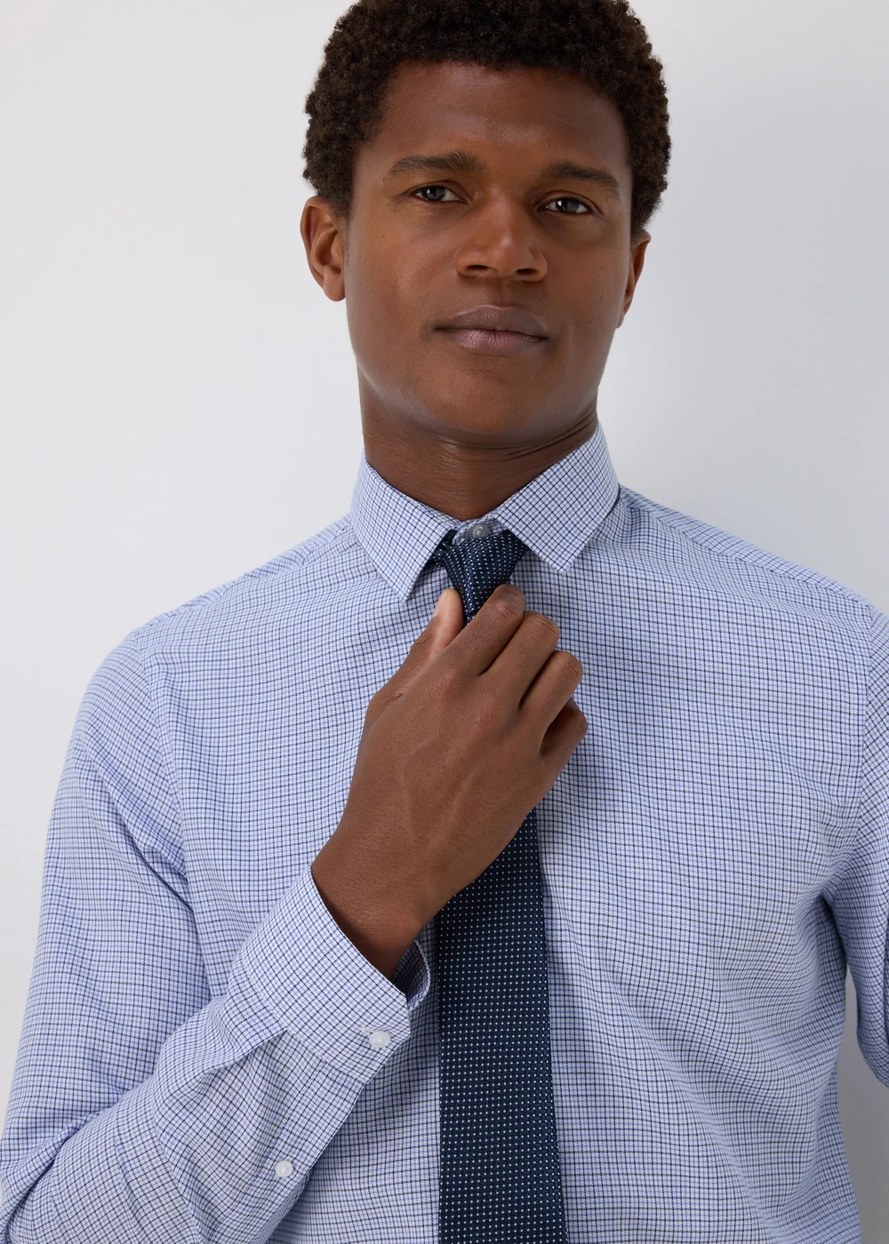 Taylor & Wright Blue Textured Slim Fit Shirt & Tie Set - 15.5 Collar Image 3