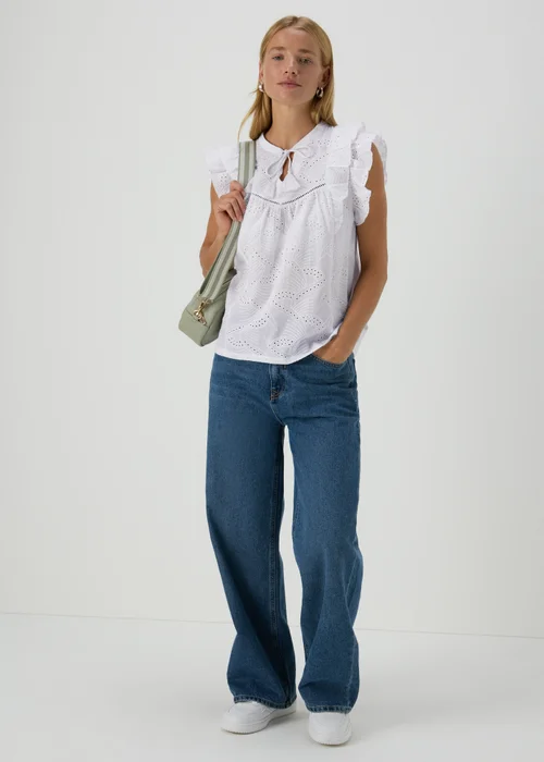 White Schiffli Front Tie Vest Top - 8 Image 4