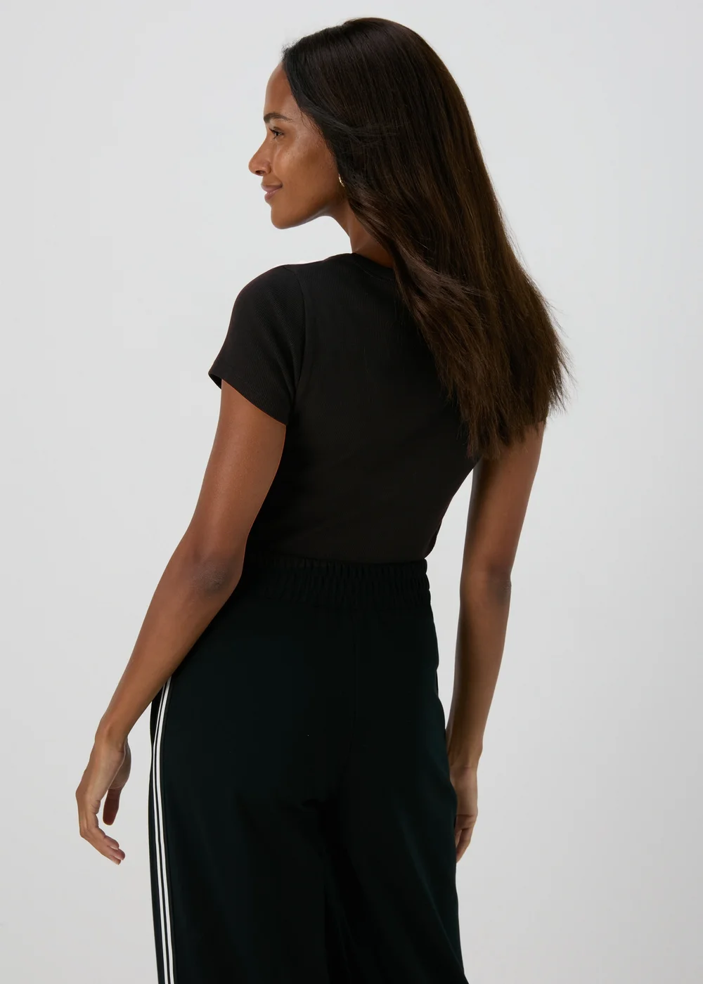 Black Ribbed Scoop Neck T-Shirt - 8 Image 2