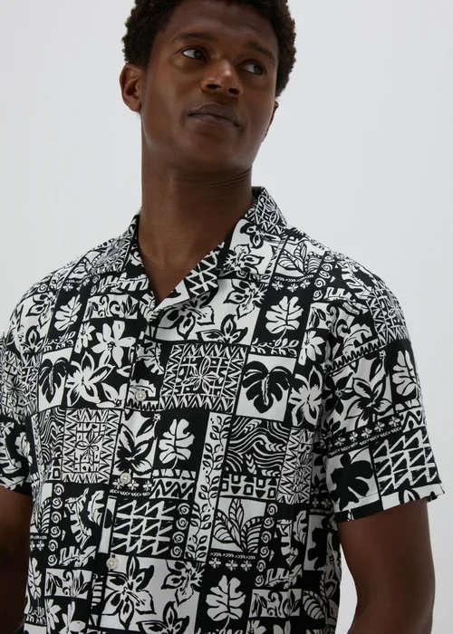 Black Mono Leaf Print Shirt - S Image 3