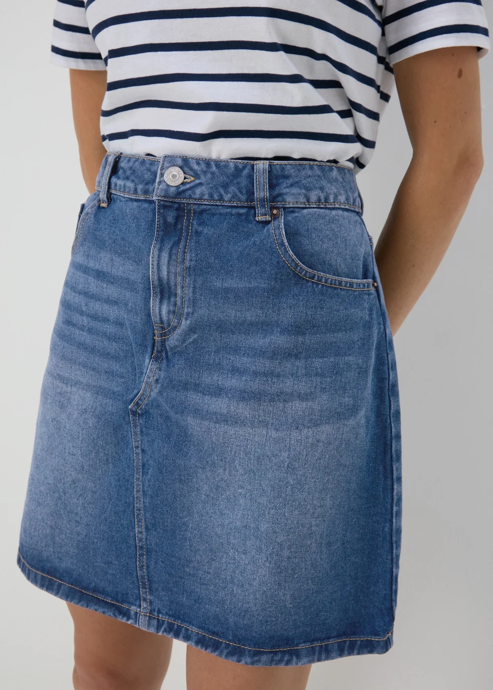Denim Mid Wash Mini Skirt - 8 Image 3