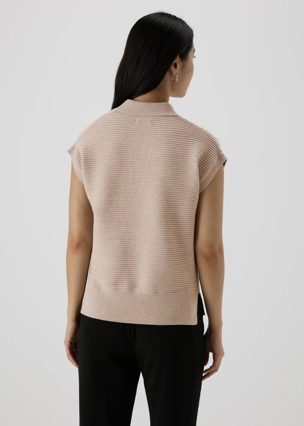 Et Vous Stone V-Neck Collar T-Shirt - Size 8 Image 2