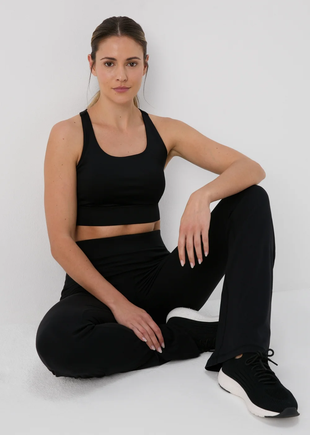Souluxe Black Flare Leggings - 8 Image 4