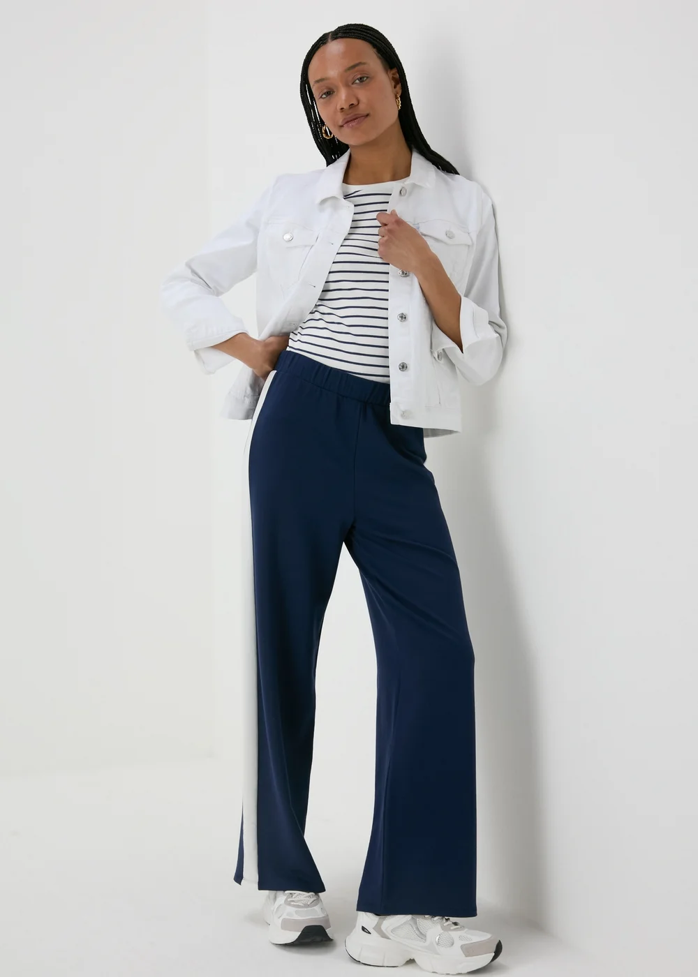 White Stripe Fitted T-Shirt - 8 Image 4