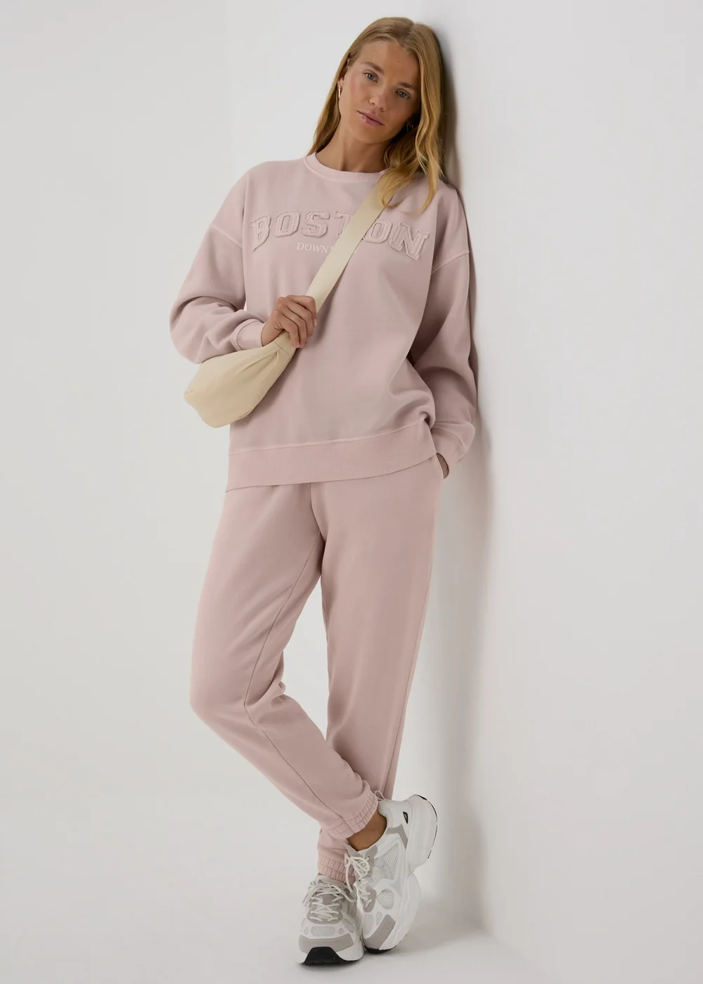 Pink Boston Sweatshirt - S Image 4