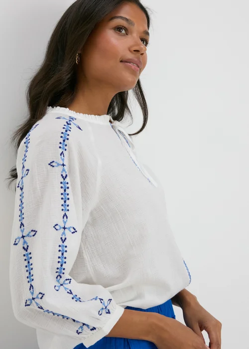 White Embroidered Blouse - 8 Image 3