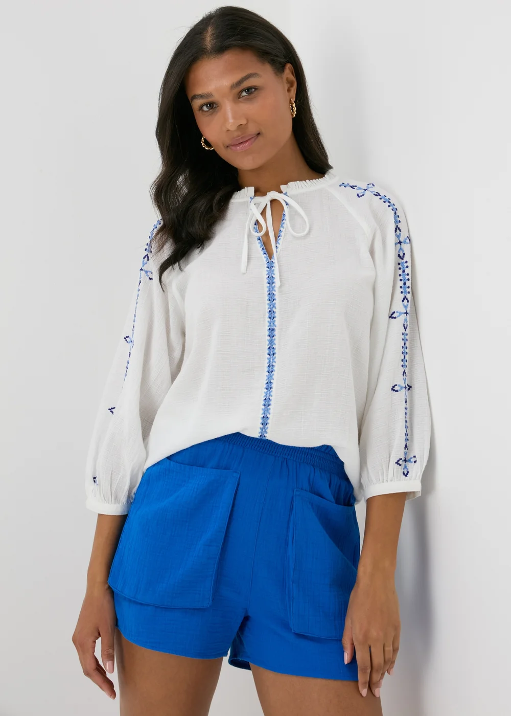 White Embroidered Blouse - 8 Image 4