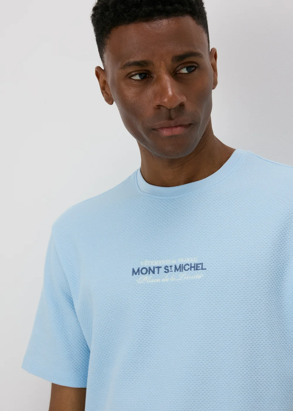 Blue Textured Embroidered T-Shirt - S Image 3