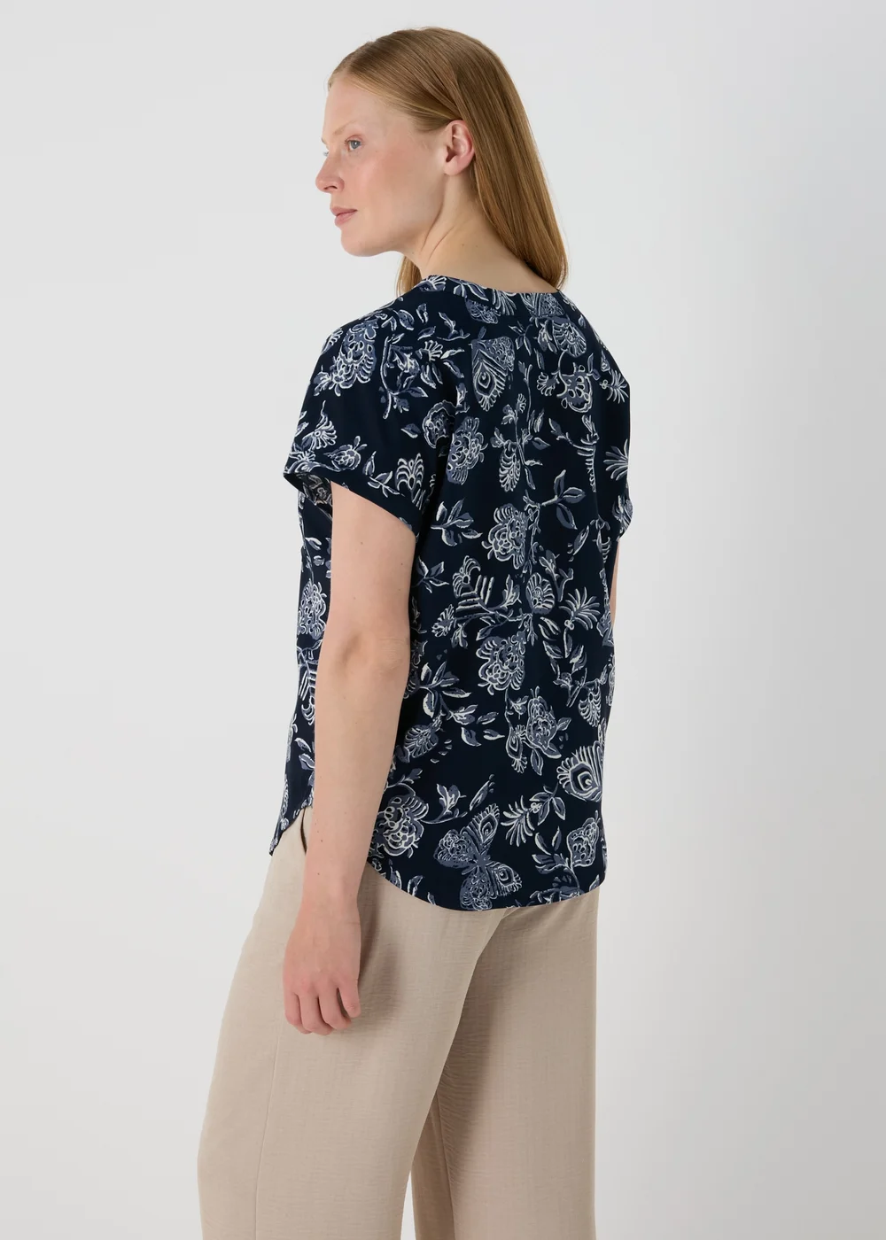 Blue Paisley Pocket Detail T-Shirt - 8 Image 2
