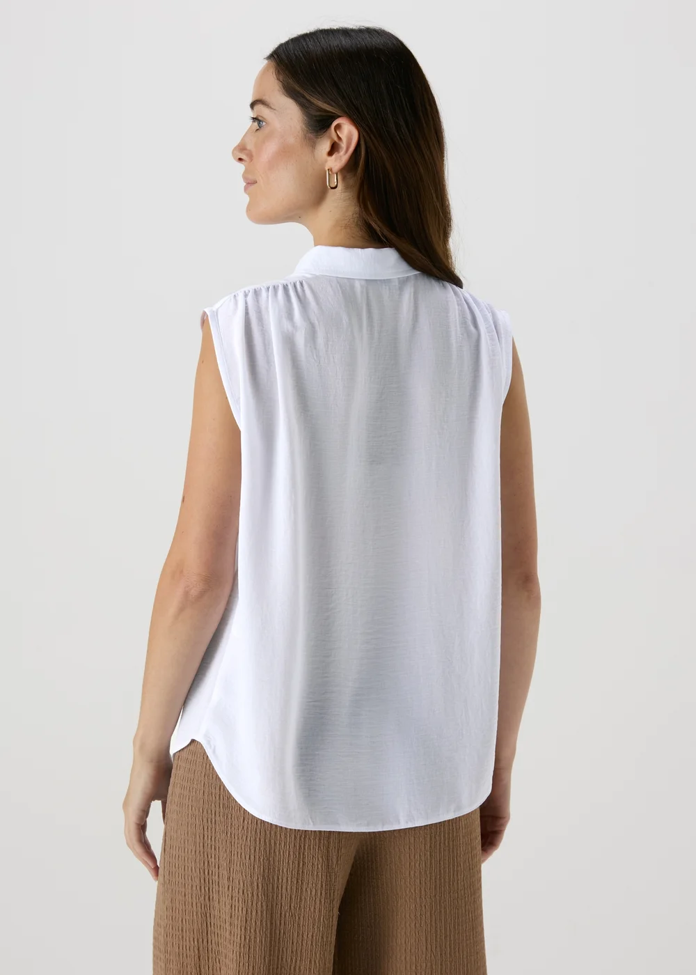 White Sleeveless Button Shirt - 8 Image 2