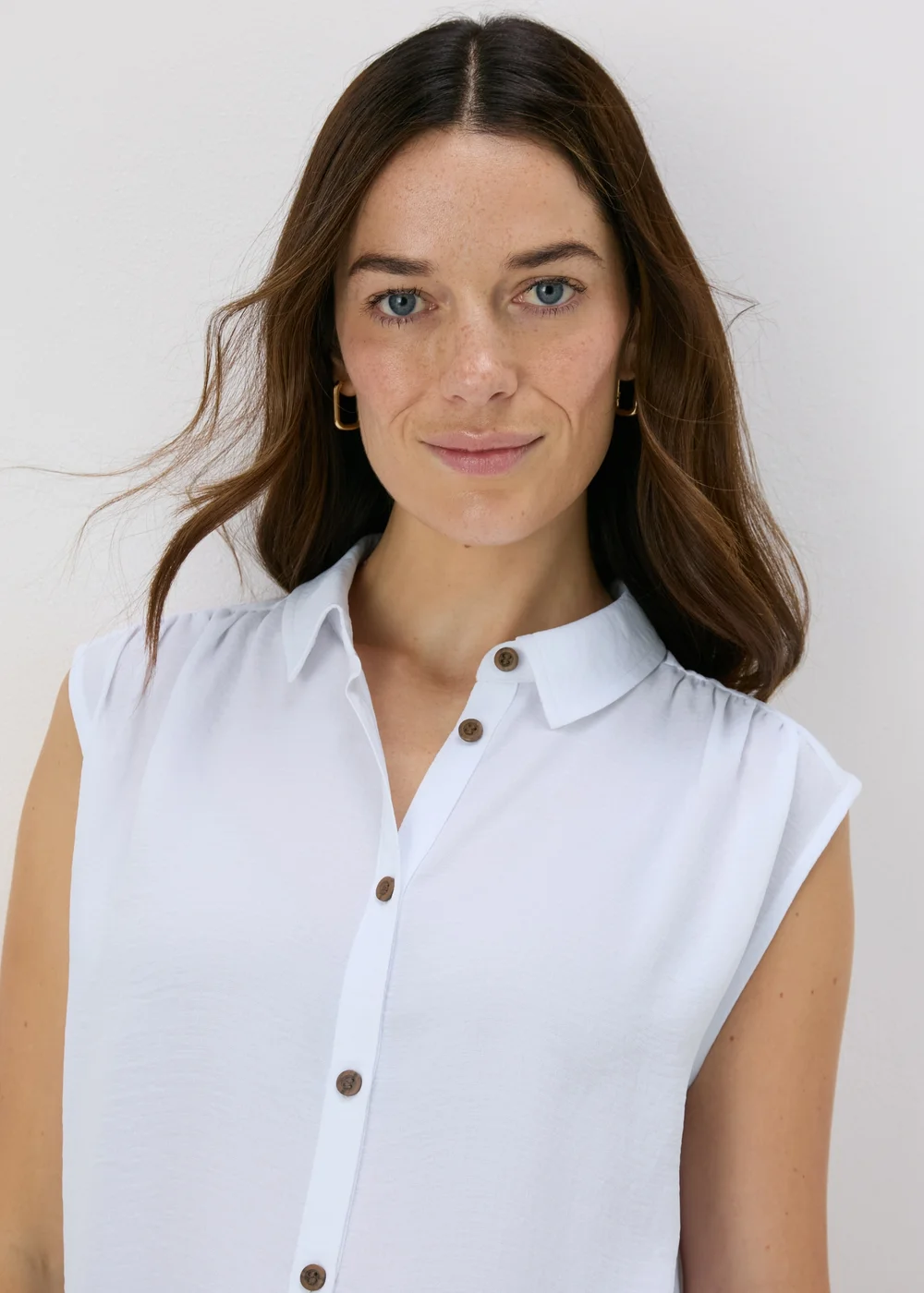 White Sleeveless Button Shirt - 8 Image 3
