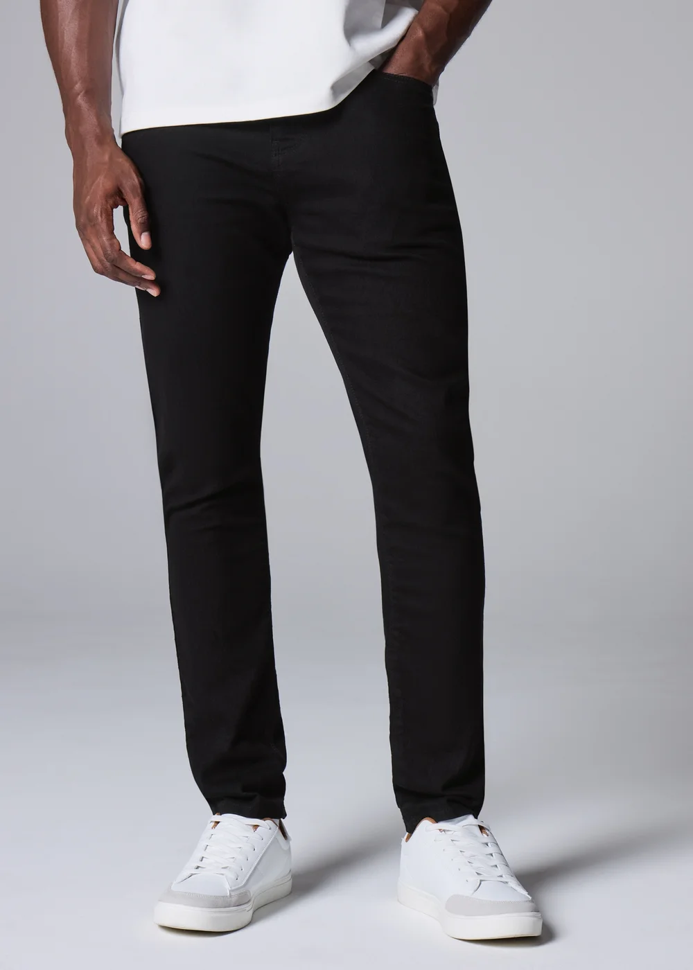 Black Skinny Jeans - 30 R Image 3