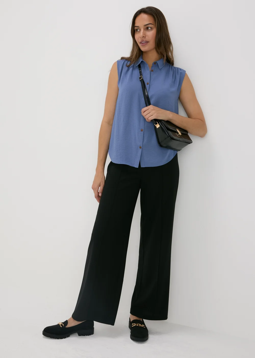 Blue Sleeveless Button Shirt - 8 Image 4