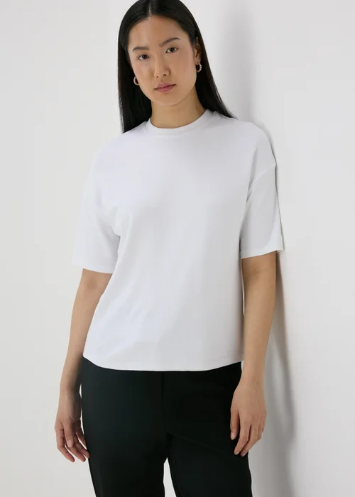 Et Vous White Crewneck T-Shirt - Size 8 Image 1