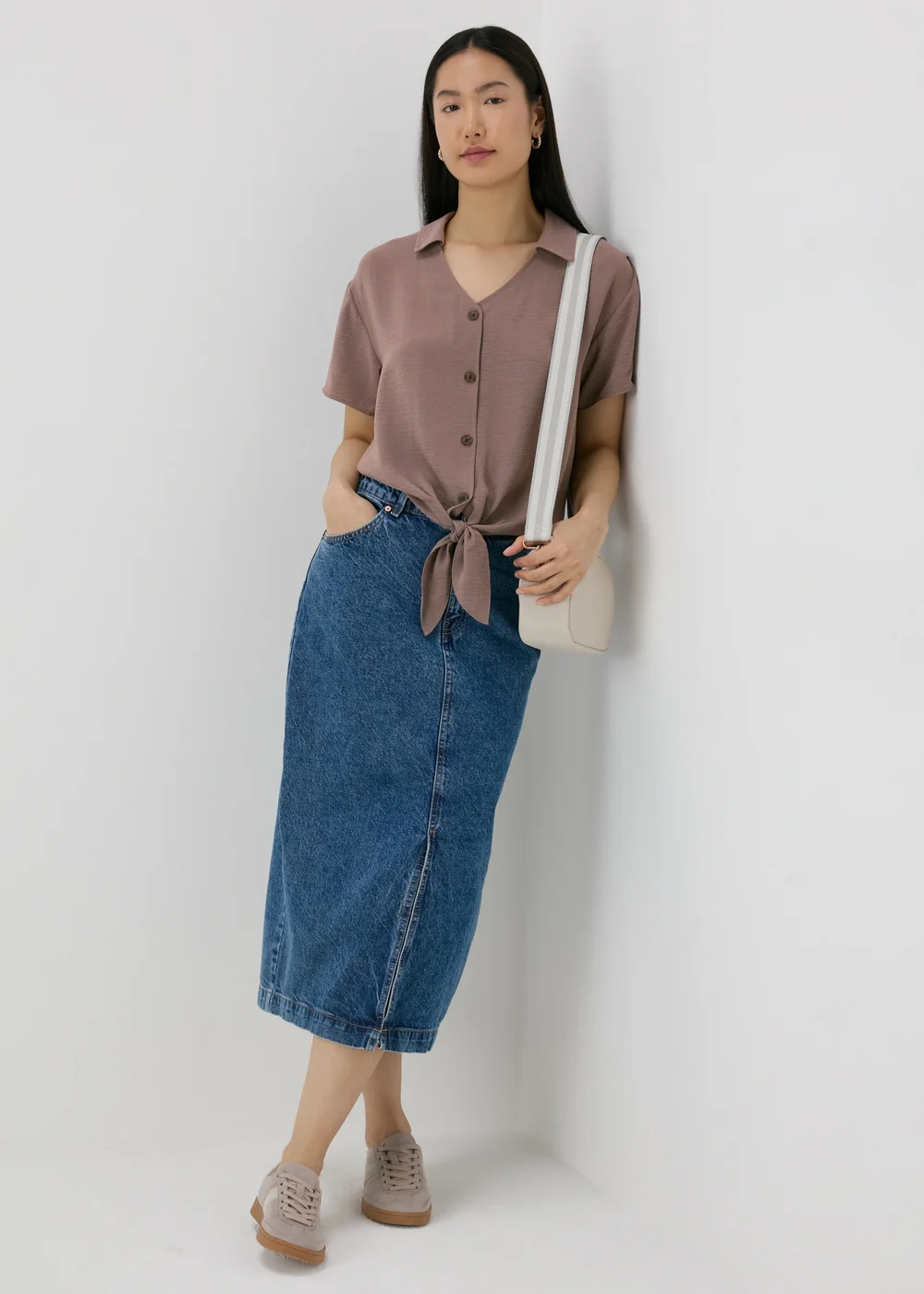 Brown Front Tie Airflow Shirt - Size 8 Image 4