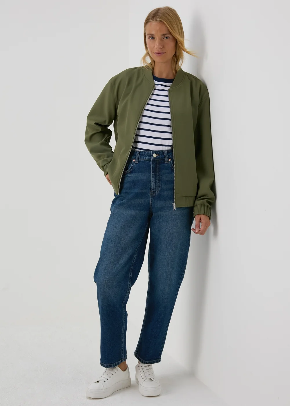 Indigo Mom Jeans - 8/L29 Image 4