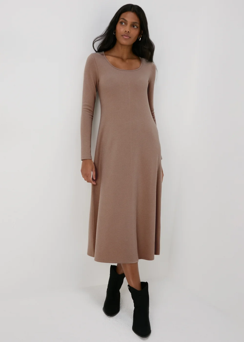 Beige Ribbed Scoop Neck Midi Dress - 8 Image 1