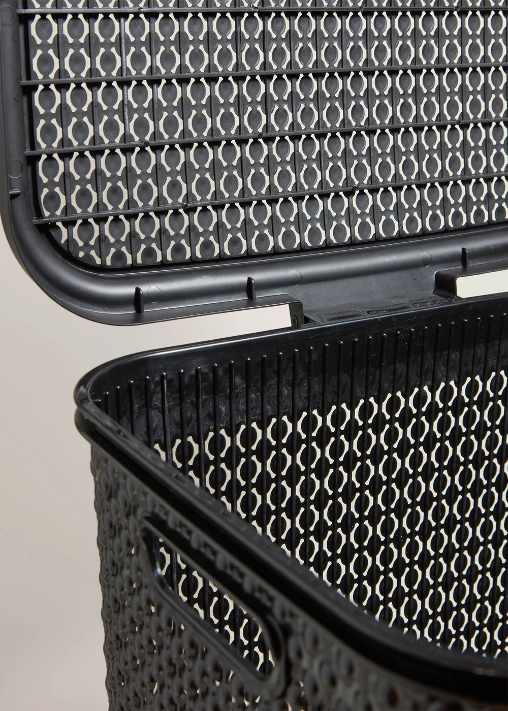 Grey Plastic Large Laundry Hamper (55cmx36cmx42cm) Image 2