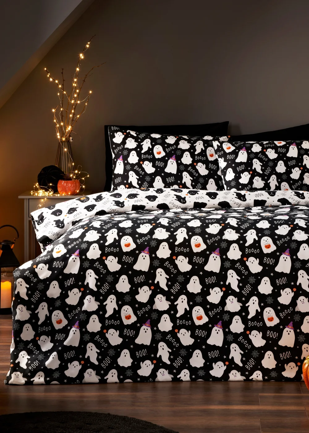 Halloween Monochrome Ghost Duvet Set - Single Image 1
