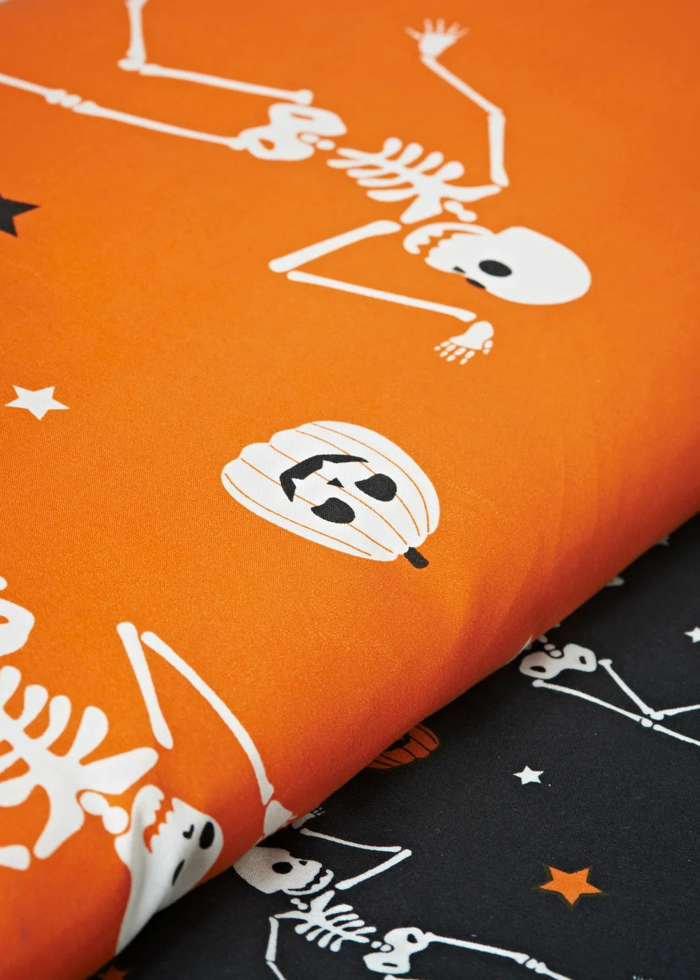 Halloween Reversible Skeleton Duvet Set - Single Image 3