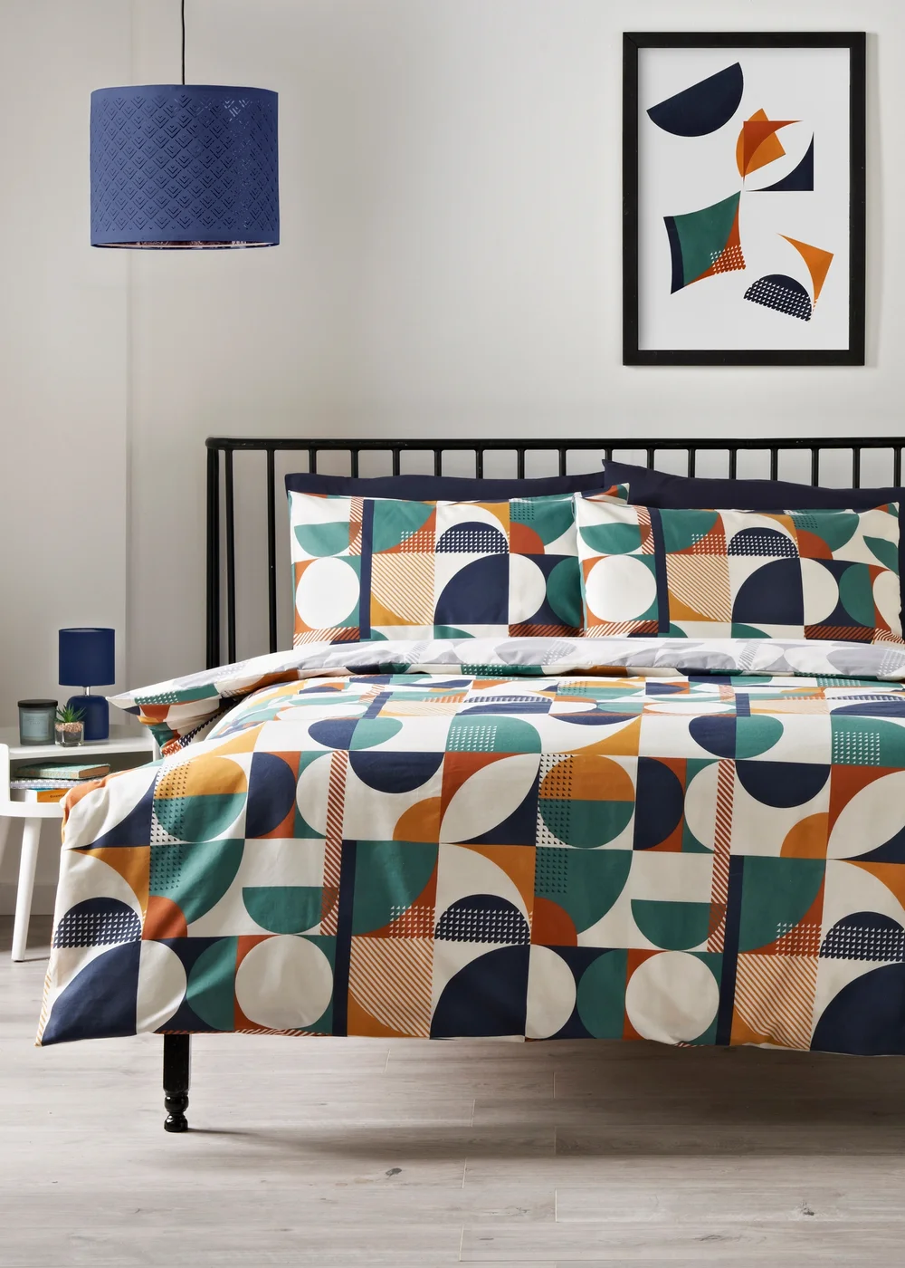 Multicoloured Geometric Pattern Duvet Set - Single Image 1