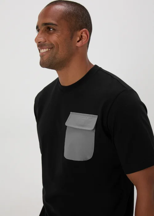 Black Woven Grey Pocket T-Shirt - S Image 3