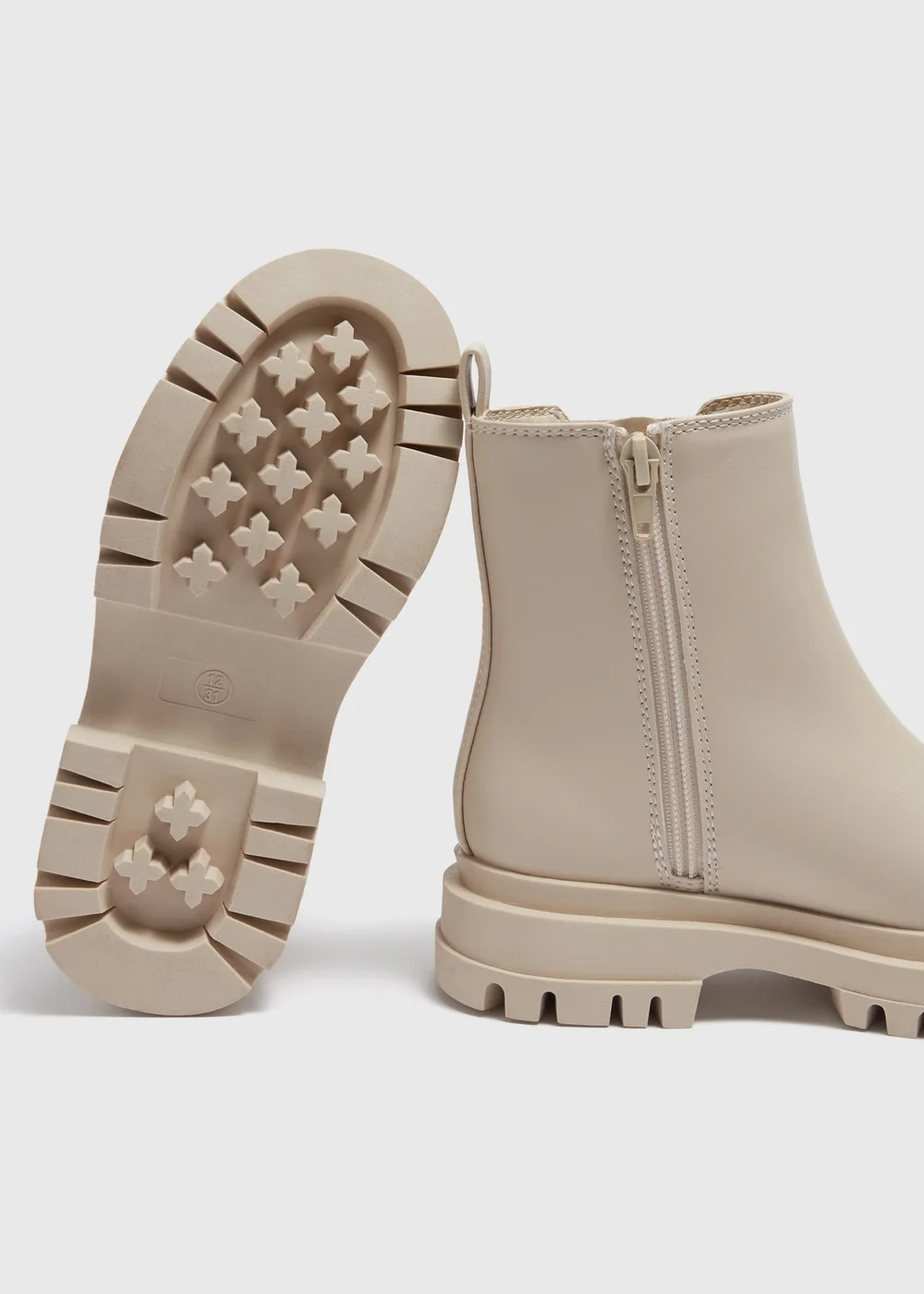 Girls Cream Chelsea Boots (Younger 10-Older 5) - Size 1 Image 2