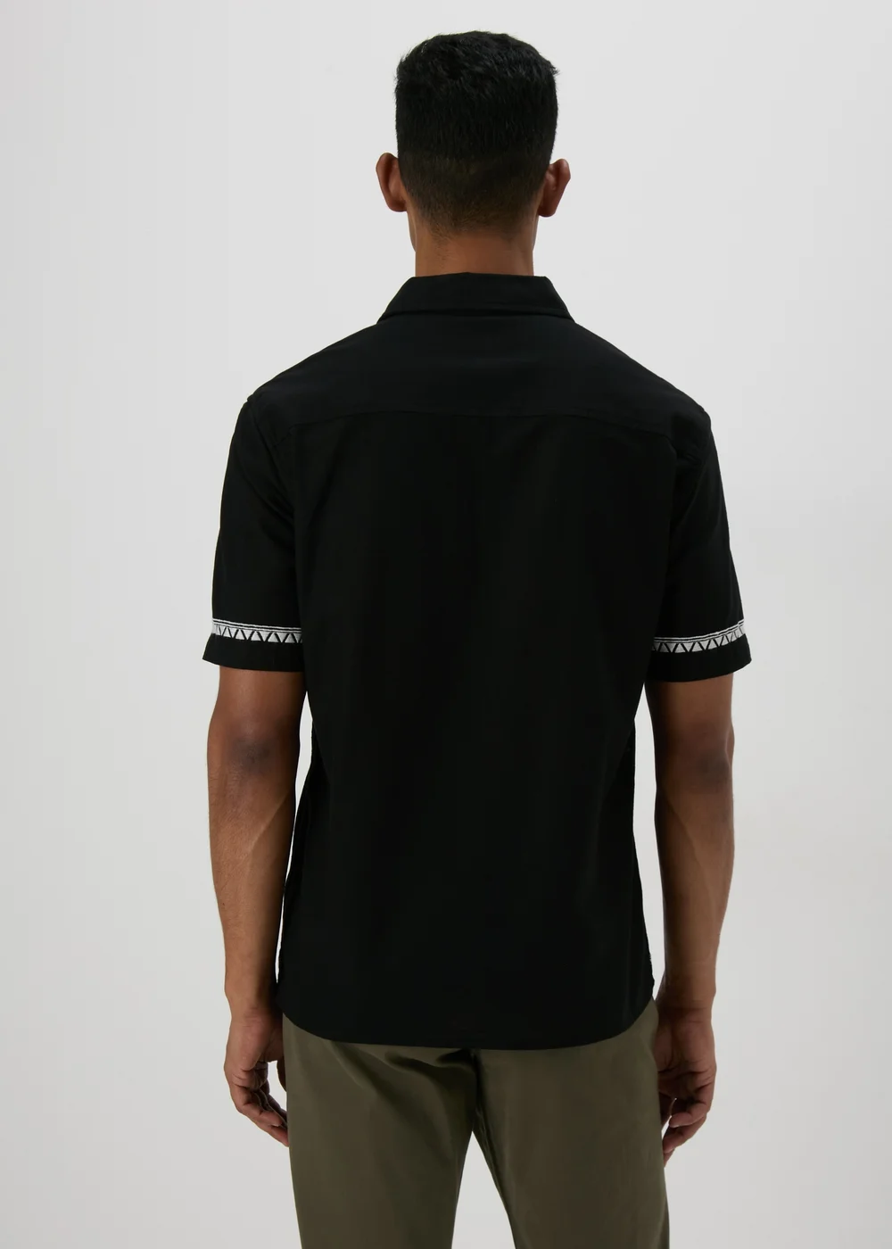 Black Leaf Embroidered Shirt - S Image 2