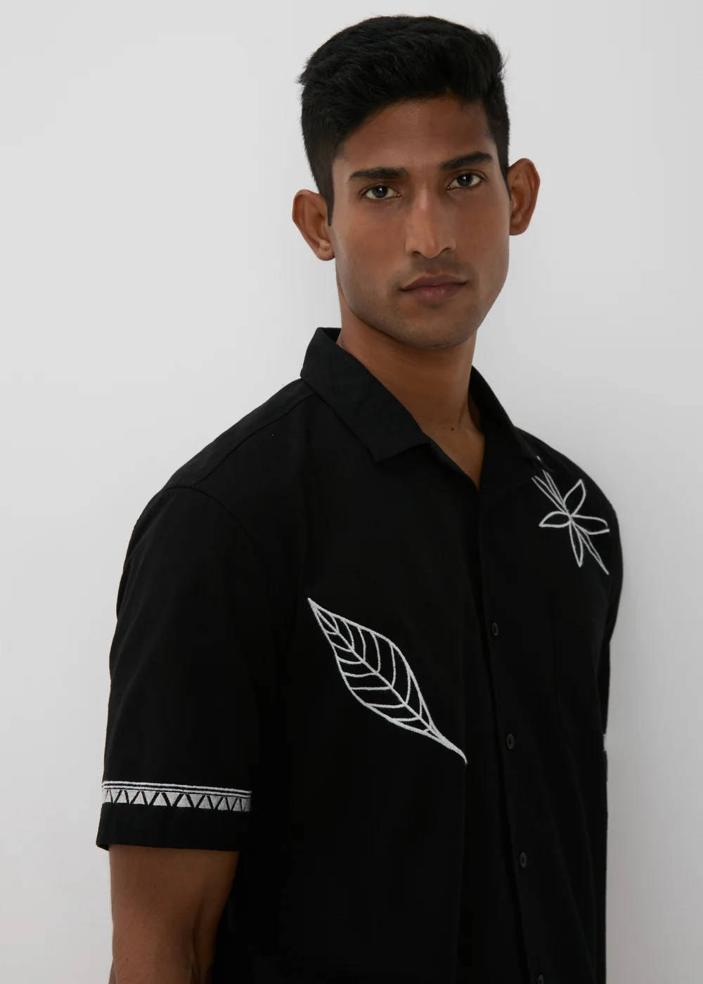 Black Leaf Embroidered Shirt - S Image 1