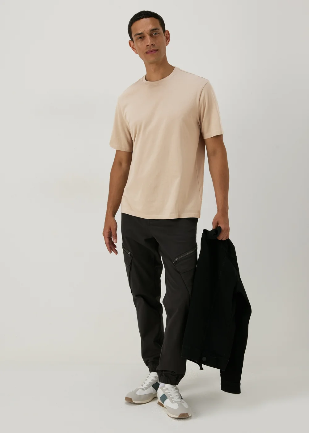 Stone Essential Crewneck T-Shirt - XS Image 4
