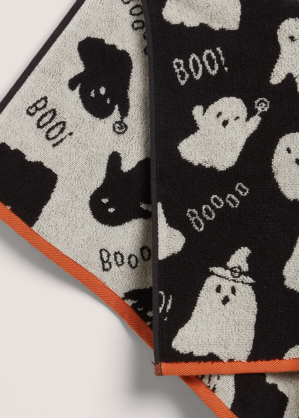 Black Halloween Ghost Hand Towel (50cmx80cm) - Hand Towel Image 2