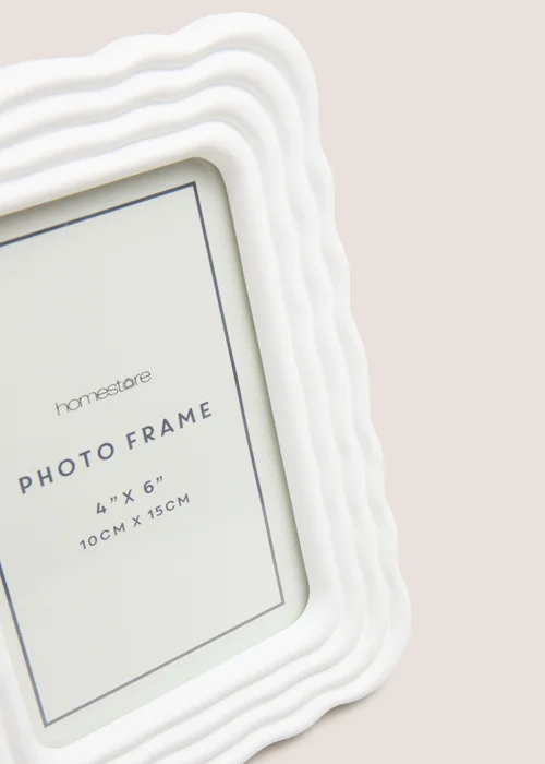 White Wavy Photo Frame (4inch x 6inch) Image 2