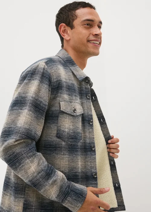Navy Check Borg Shacket - S Image 2