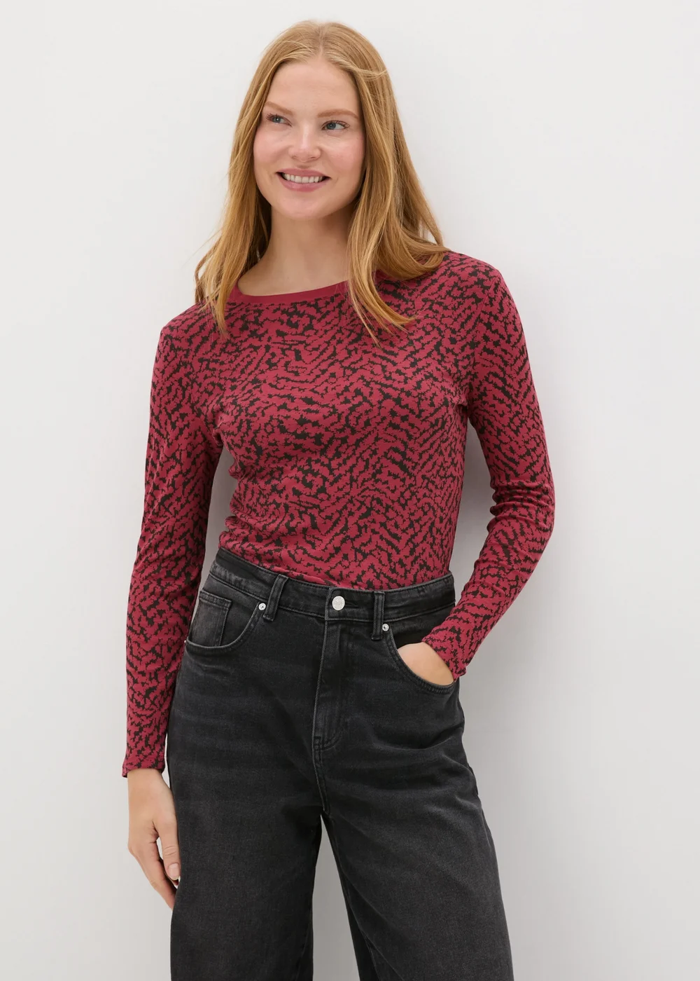 Red Printed Long Sleeved T-Shirt - 8 Image 1