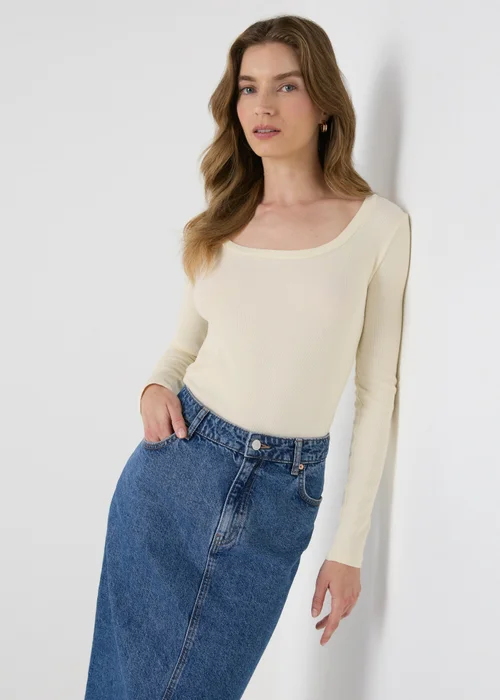 Cream Scoop Neck Top - 8 Image 1