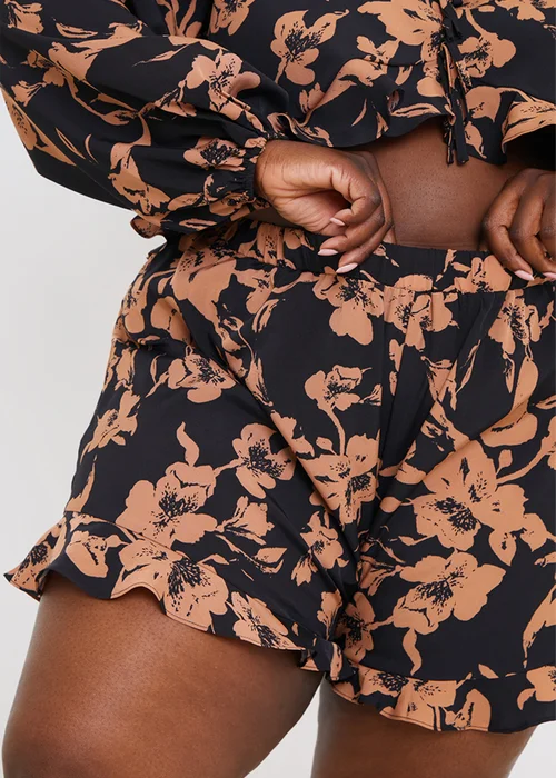 In The Style Black Floral Co Ord Shorts - 12 Image 9