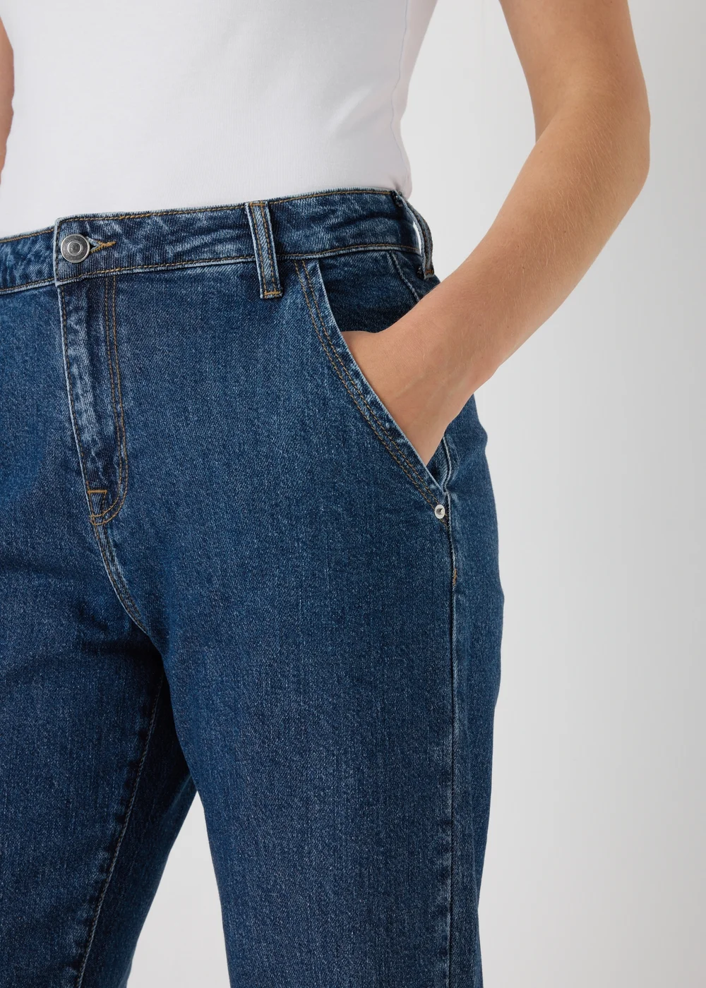 Mid Wash Parachute Jeans - 8 Image 3